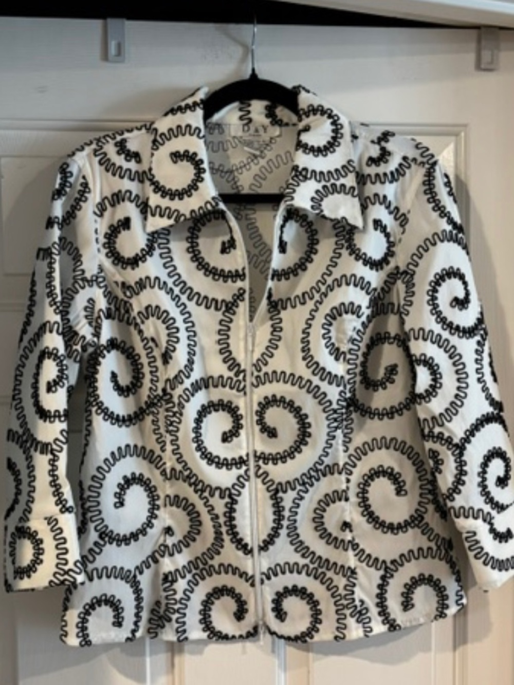 D & Y Evening Jacket- SZ- L